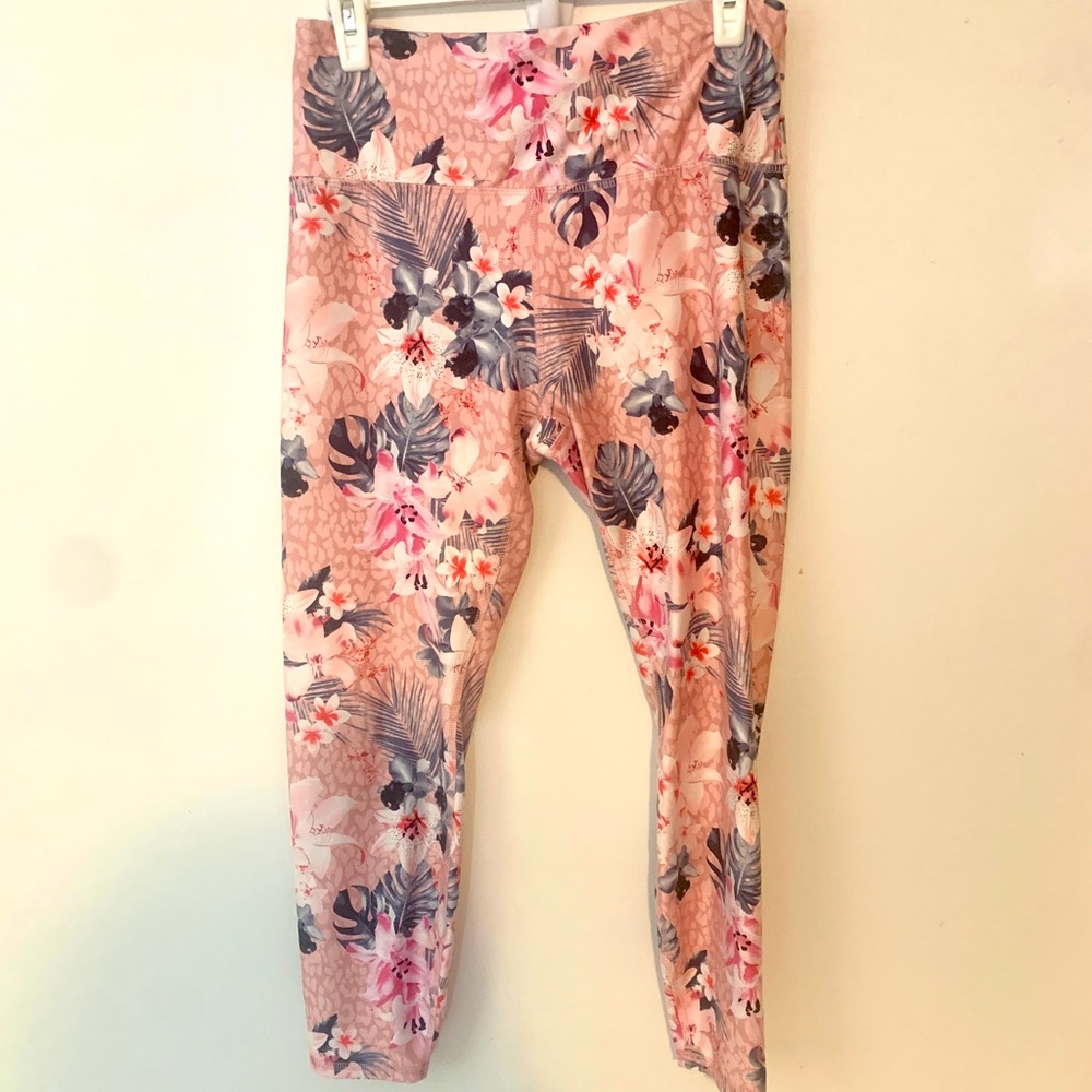 Marika High Waist Floral Yoga Pants size Medium with zipper in back and pockets